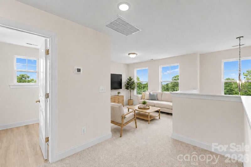 Suzanne Ln, Statesville, NC 28677