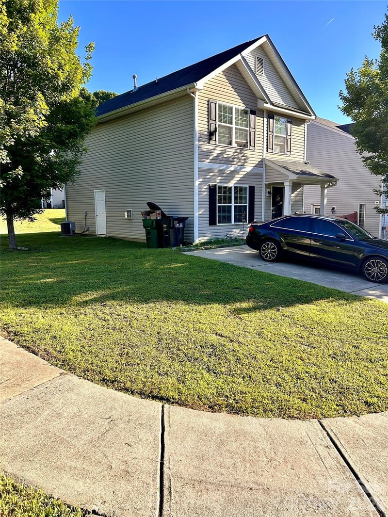 3125 Osceola Ln, Charlotte, NC 28269