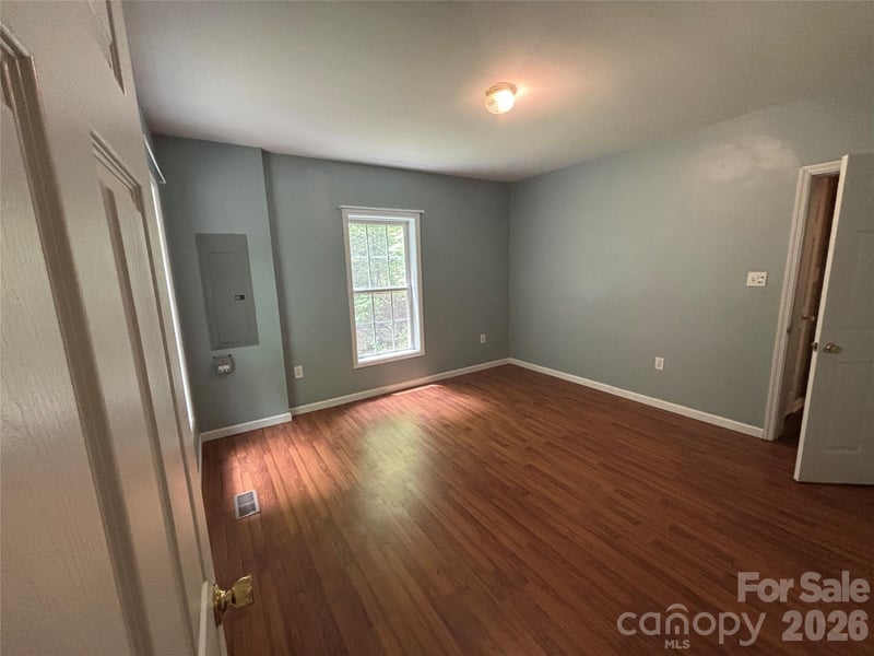 319 Glenn Bridge Rd, Arden, NC 28704