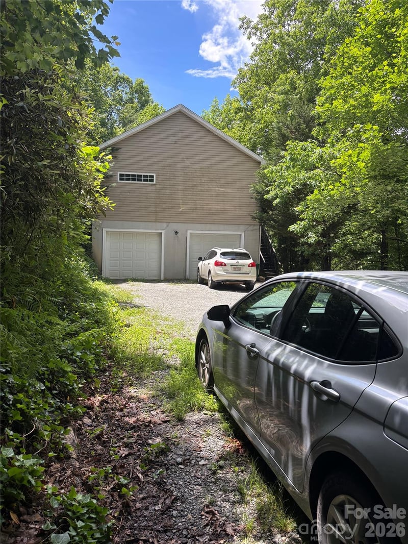 319 Glenn Bridge Rd, Arden, NC 28704