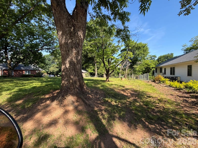 3070 Main St, Claremont, NC 28610