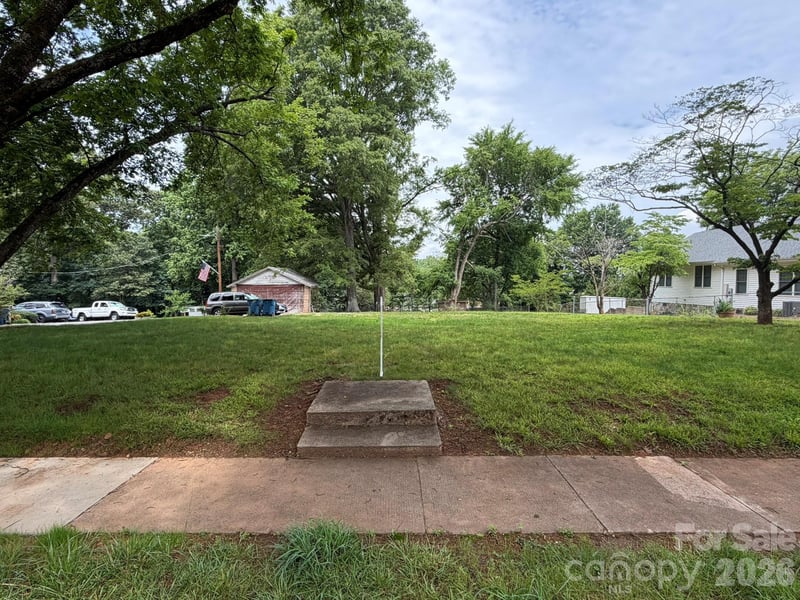 3070 Main St, Claremont, NC 28610