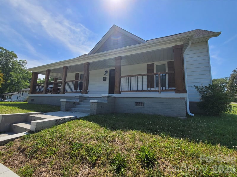 409 12th St, Bessemer City, NC 28016