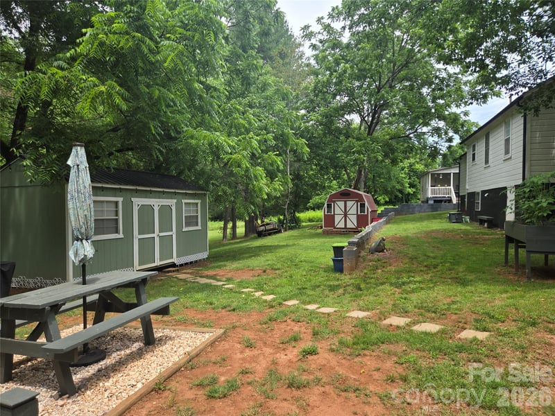 156 Caldwell Ave, Newton, NC 28658