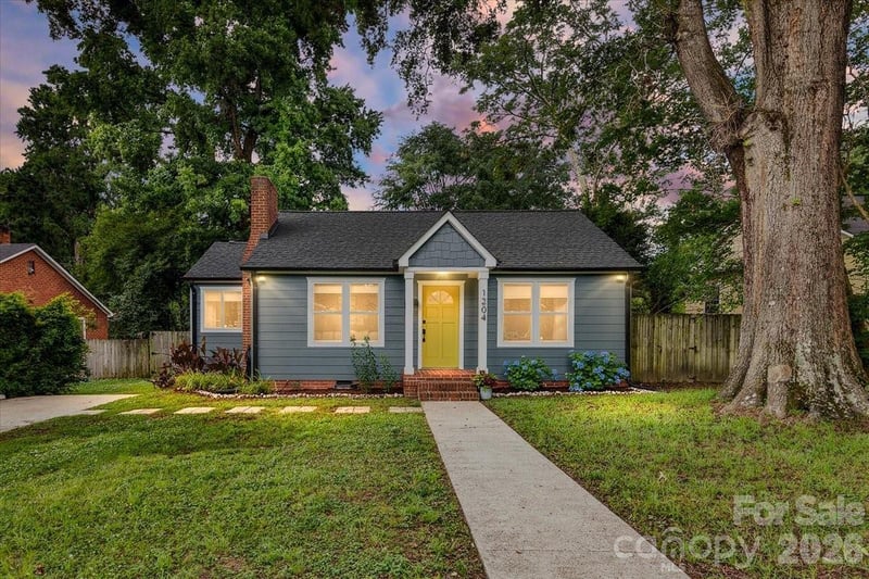 1204 Meadow Ln, Charlotte, NC 28205