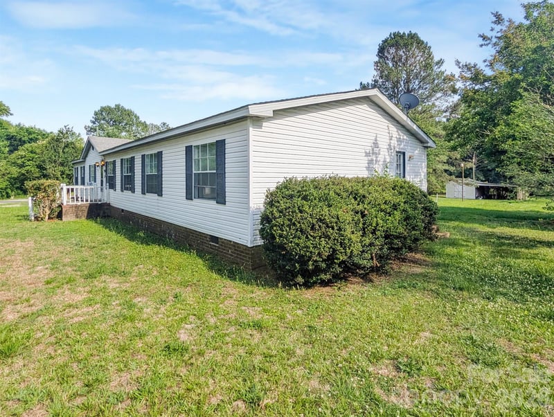 5151 Redman Rd, Rocky Mount, NC 27803