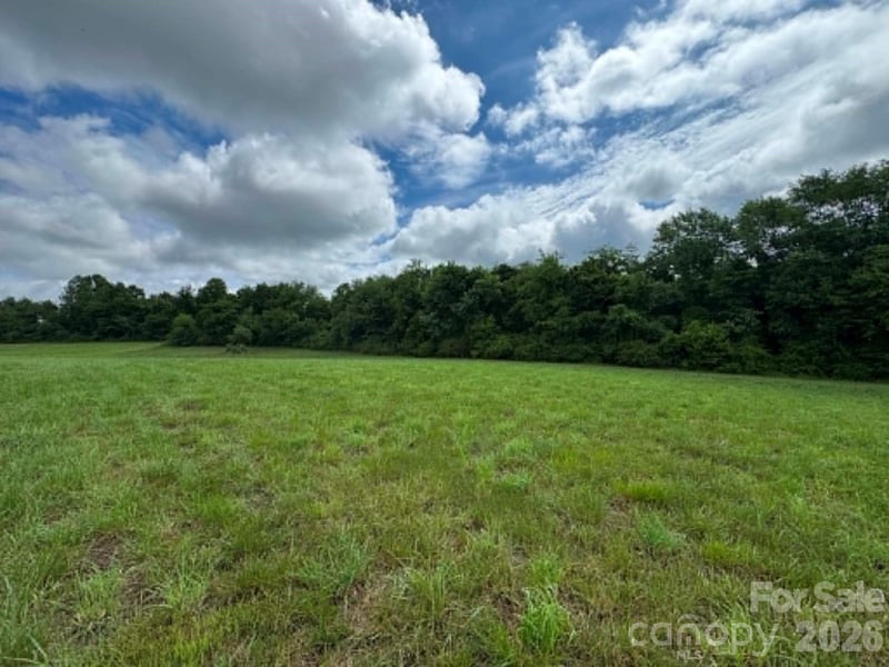 002 Poplar Springs Rd, Elkin, NC 28621