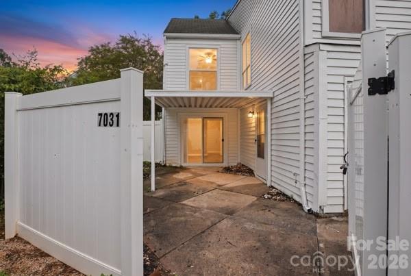 7031 Stonington Ln, Charlotte, NC 28227