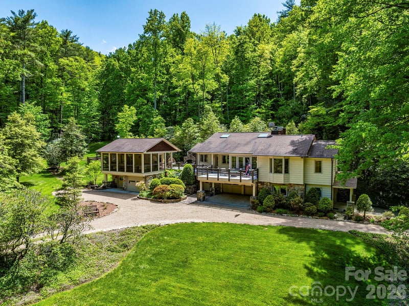 1213 Bull Pen Rd, Cashiers, NC 28717