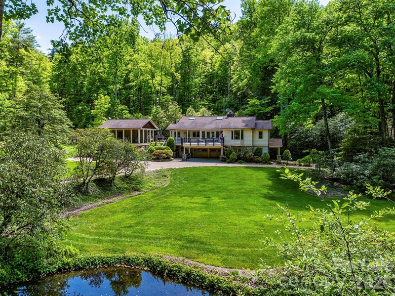 1213 Bull Pen Rd, Cashiers, NC 28717