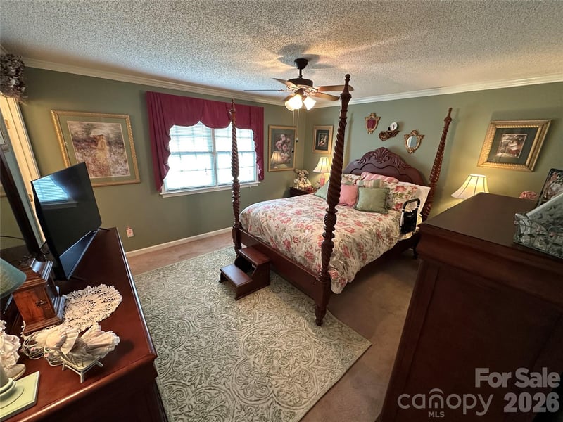 5525 Randolph Rd, Kannapolis, NC 28081