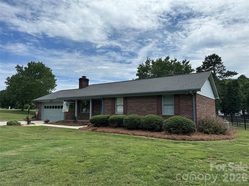 5525 Randolph Rd, Kannapolis, NC 28081