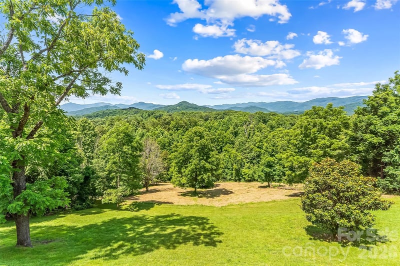 70 Heslar Way, Marshall, NC 28753