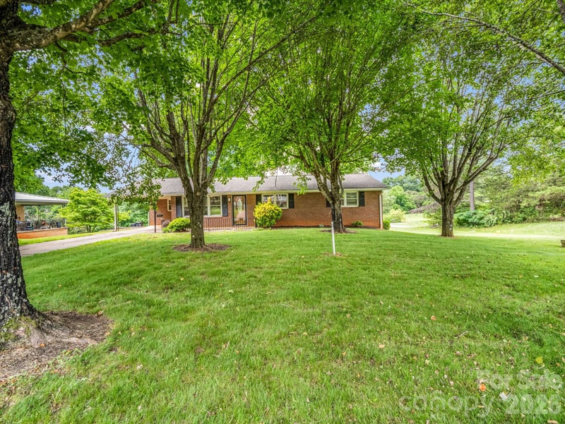 151 Woodside Dr, Forest City, NC 28043