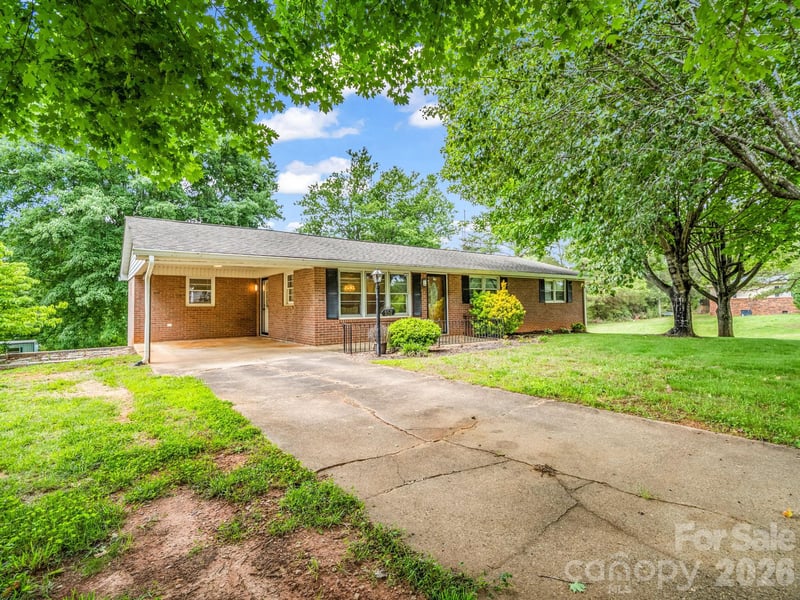 151 Woodside Dr, Forest City, NC 28043