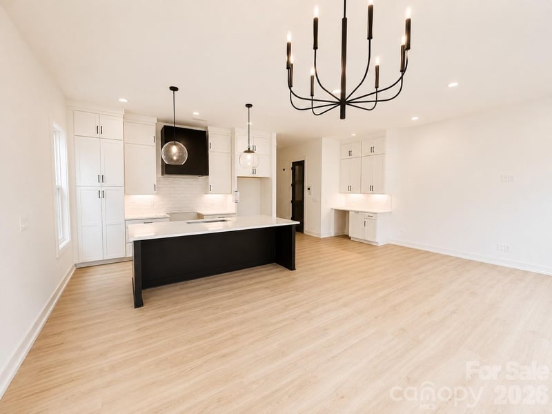 3922 Sarah Dr, Charlotte, NC 28217