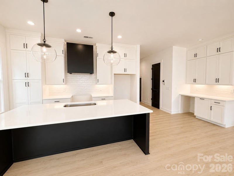 3922 Sarah Dr, Charlotte, NC 28217