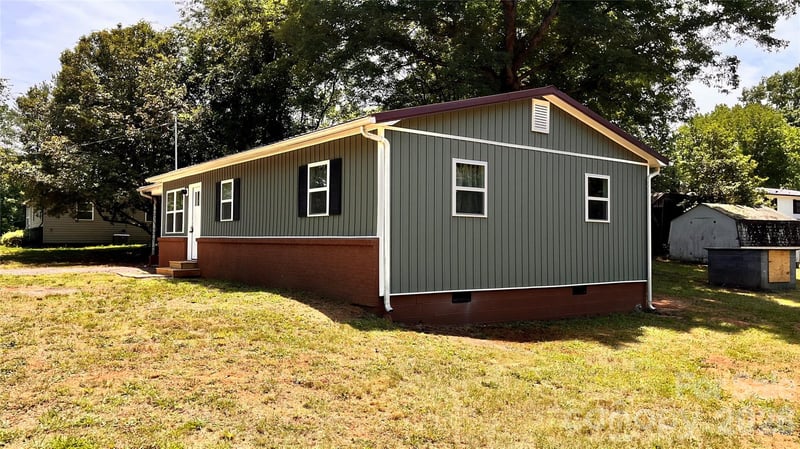 4009 Smokey Creek Rd, Lenoir, NC 28645