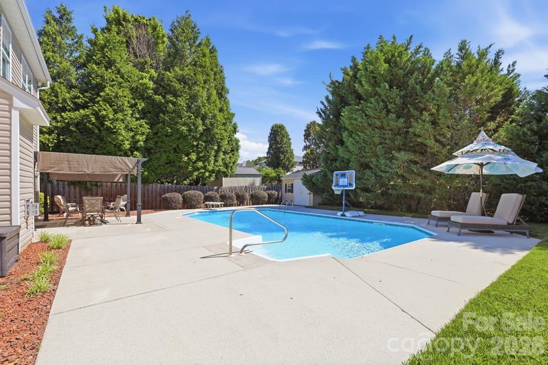 223 Pleasant Grove Ln, Mooresville, NC 28115