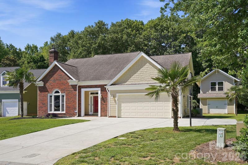 9912 Park Springs Ct, Charlotte, NC 28210