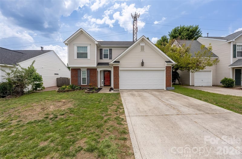 9535 Forest Path Dr, Charlotte, NC 28269
