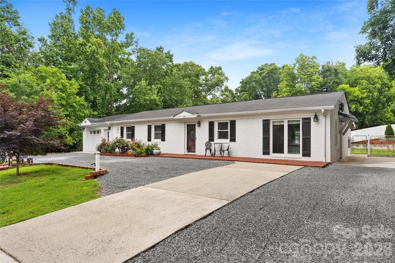 342 West Ave, Troutman, NC 28166