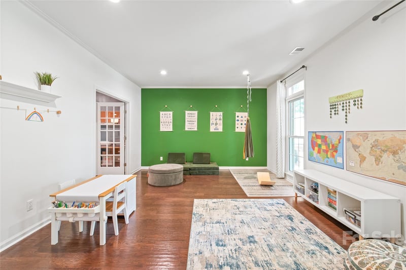 2908 Seton Dr, Matthews, NC 28105