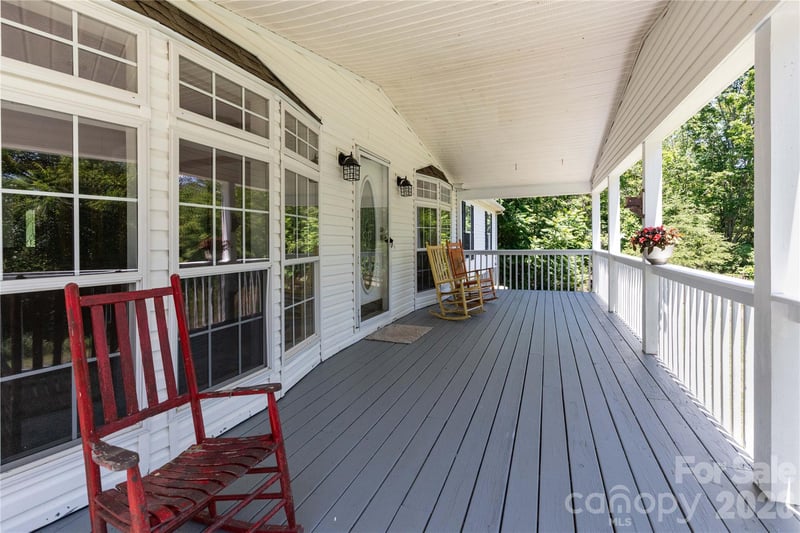 25 Sienna Dr, Asheville, NC 28806