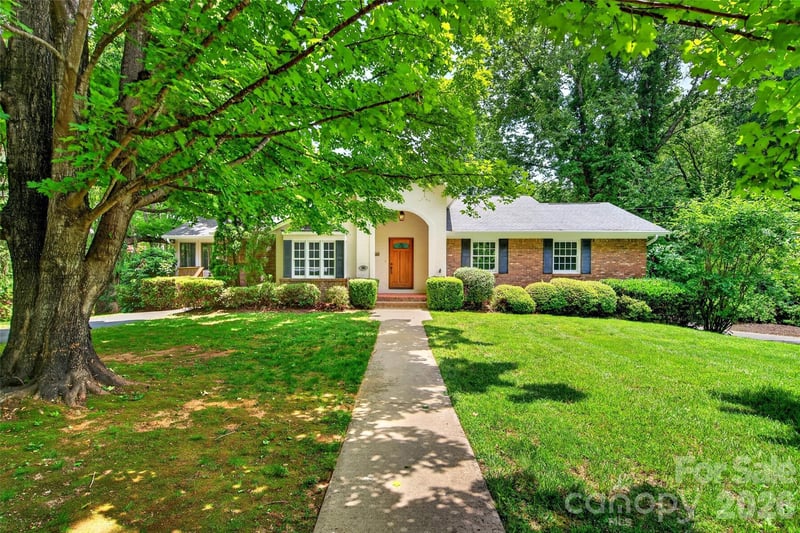 104 Valley Vista Dr, Black Mountain, NC 28711