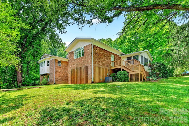104 Valley Vista Dr, Black Mountain, NC 28711