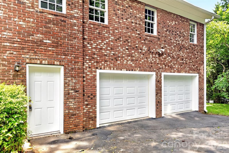 104 Valley Vista Dr, Black Mountain, NC 28711