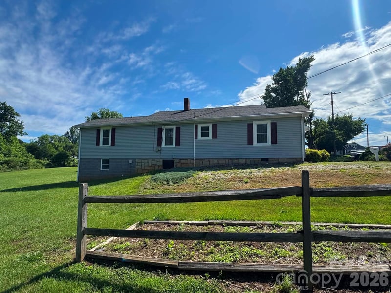 1230 Zephyr Mountain Park Rd, State Road, NC 28676