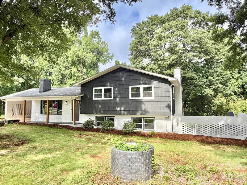 303 Deal Ave, Conover, NC 28613