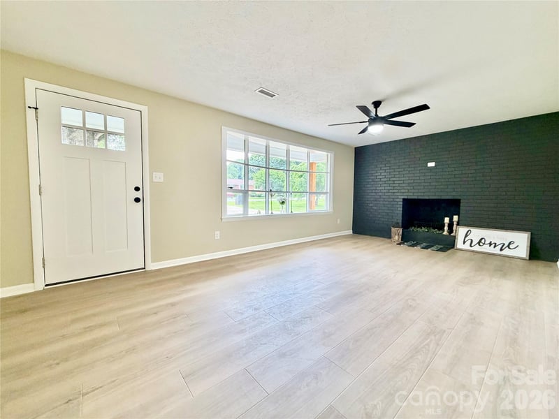 303 Deal Ave, Conover, NC 28613