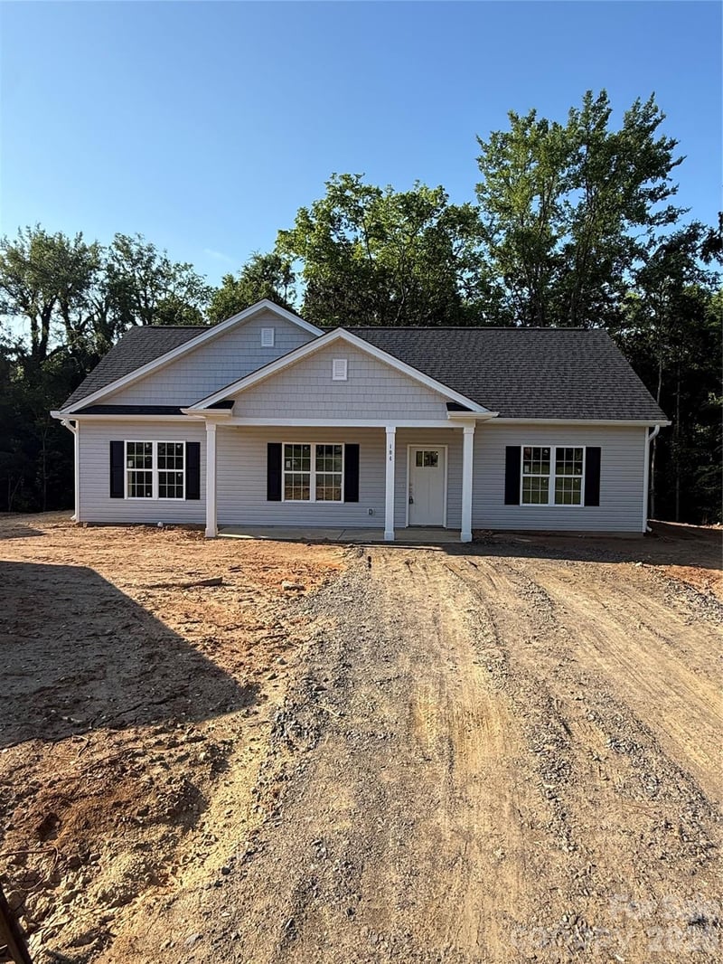 104 Meta Breeze Ln, Mocksville, NC 27028