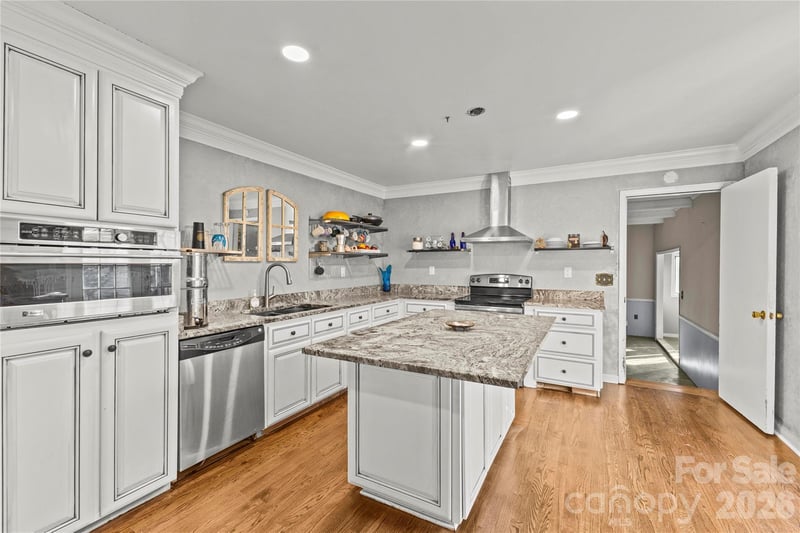 117 Robinson Ave, Matthews, NC 28104