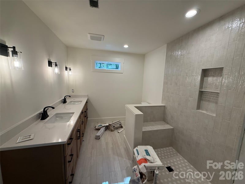 5069 Tara Tea Dr, Tega Cay, SC 29708
