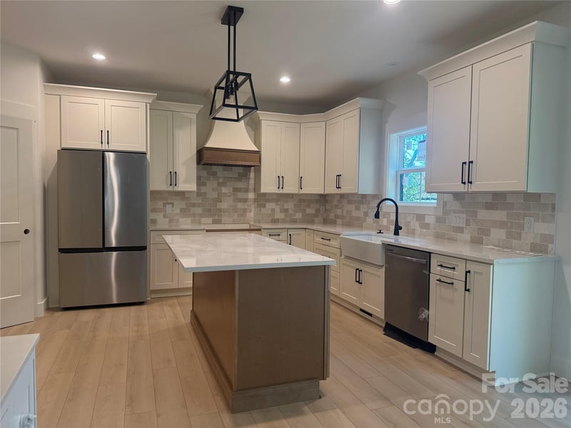 5069 Tara Tea Dr, Tega Cay, SC 29708