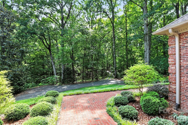 971 Stanley Lucia Rd, Mount Holly, NC 28120