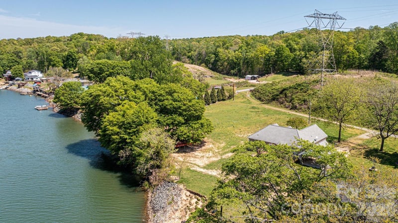 1404 Hart Rd, Charlotte, NC 28214
