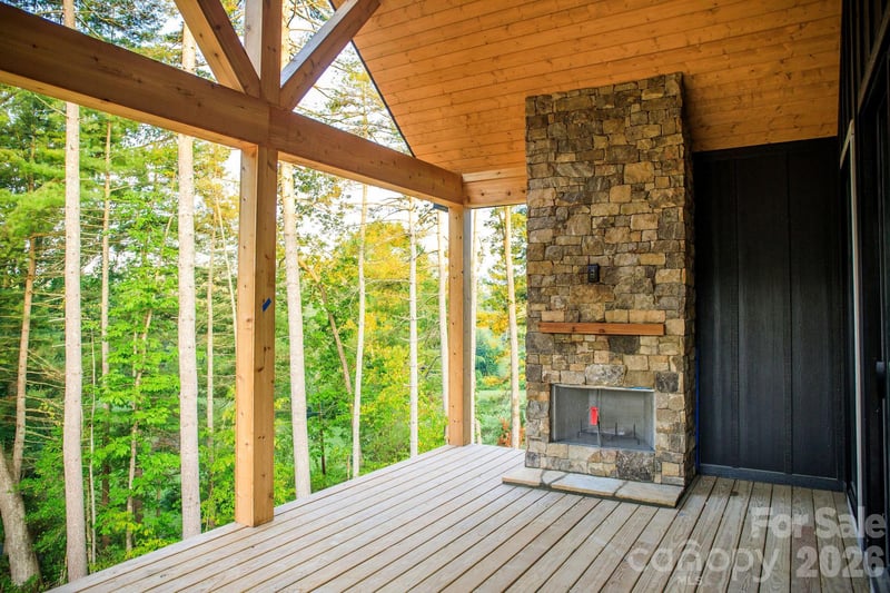 113 Perry Pl, Hendersonville, NC 28739