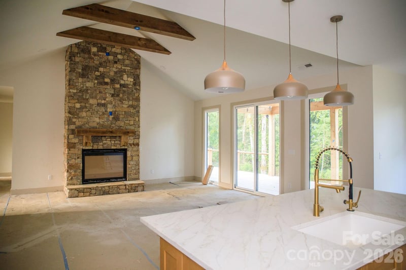 113 Perry Pl, Hendersonville, NC 28739