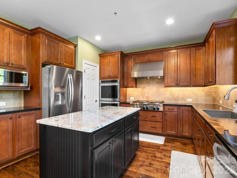 32 Lake Vista Dr, Fletcher, NC 28732