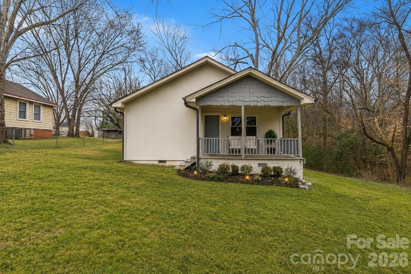 500 3rd St, Stanley, NC 28164