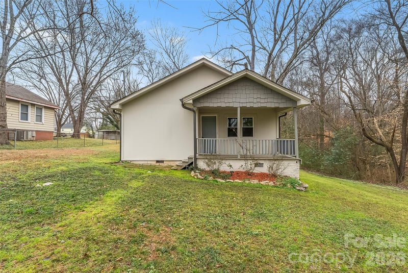 500 3rd St, Stanley, NC 28164