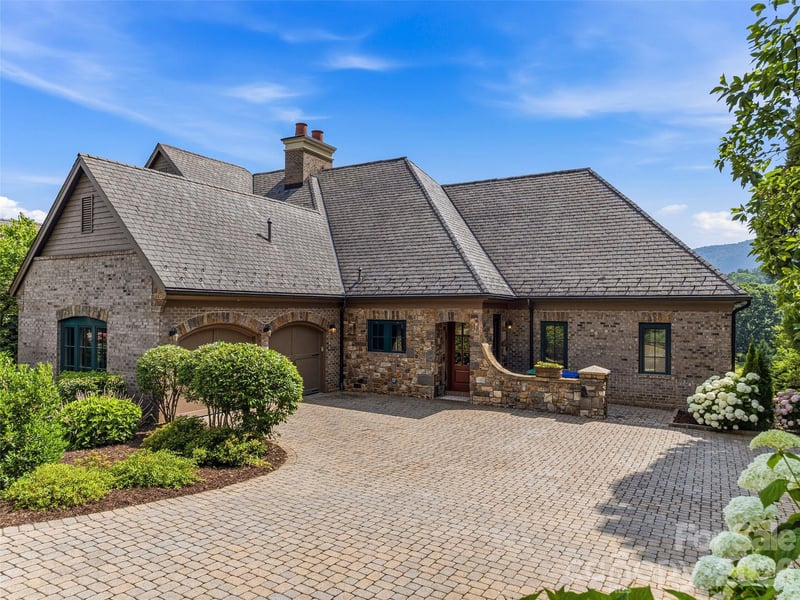9 Linkside Ct, Arden, NC 28704