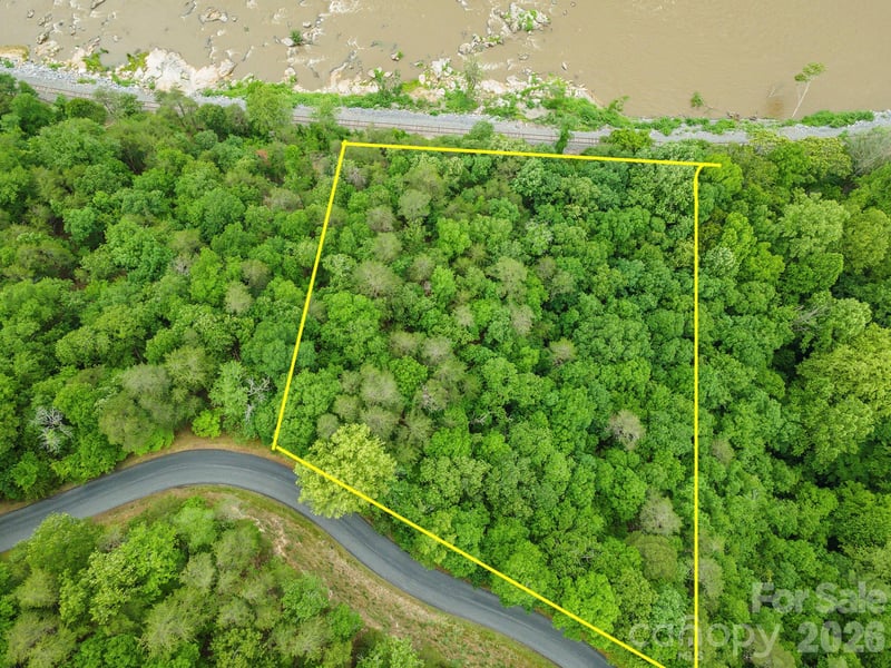 2391 French Broad Pw #34, Marshall, NC 28753
