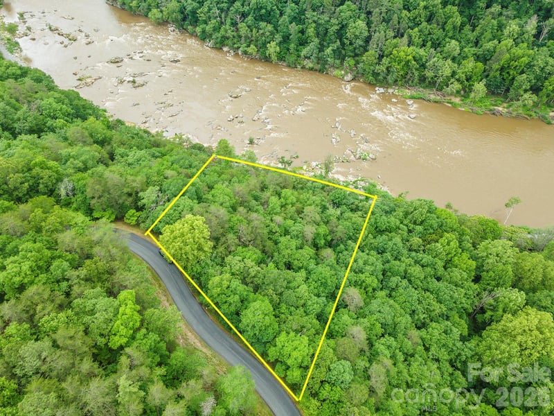 2391 French Broad Pw #34, Marshall, NC 28753