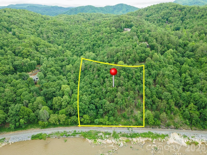 2391 French Broad Pw #34, Marshall, NC 28753