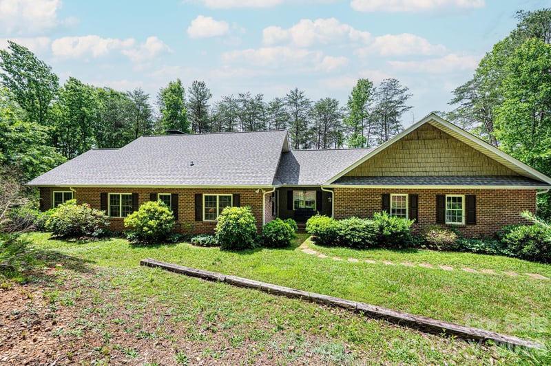 6889 Greedy Hw, Hickory, NC 28602